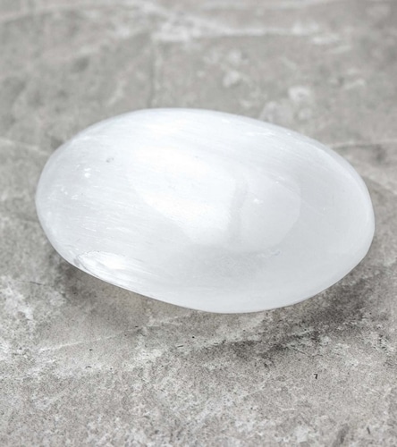 Keep Selenite on your Office Desk to Cleanse the energy and raise the vibration!