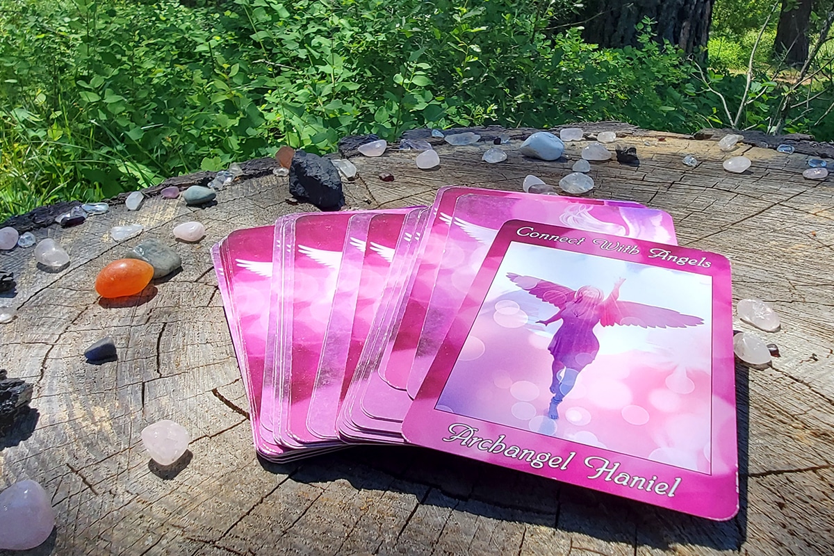 Daily Angel Card Reading